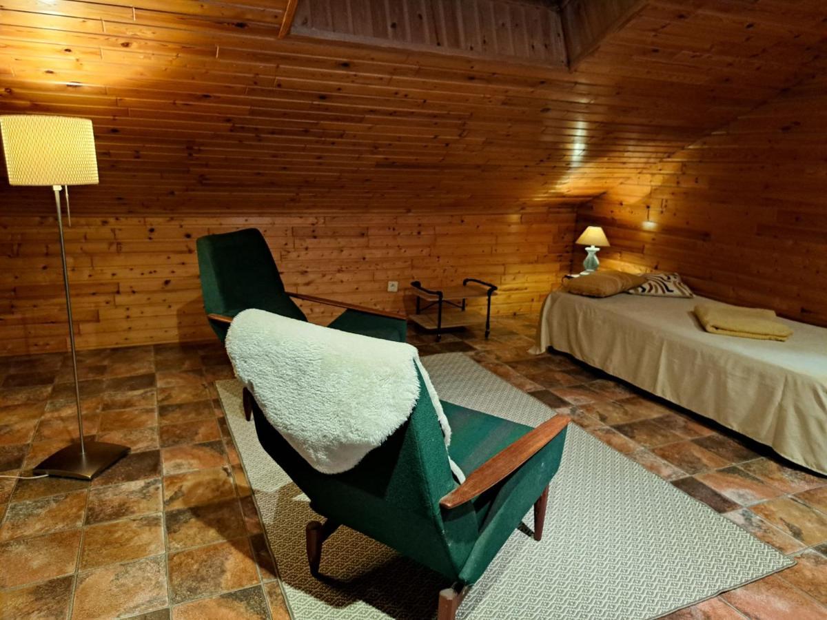 Le Chalet - Maison De Vacances ลา-โรช-ออง-อาร์เดน ภายนอก รูปภาพ